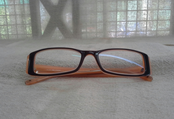 แว่นสายตายาวแดนผู้ดี  STORM London made in England