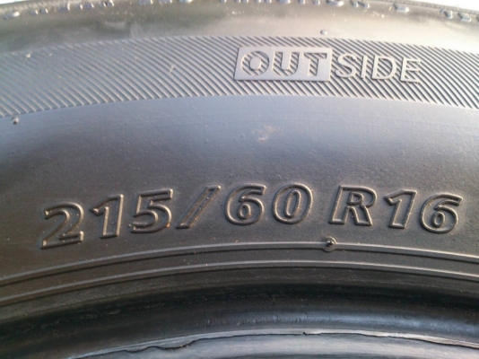 ขายยาง 215/60R16 Bridgestone Ecopia EP200 ยางสัปดาห์ที่21ปี14 ดอกยางเต็มนิ่มลึกสดเท่ากันไม่แตกลายไม่ร้าวไม่กินข้างไม่มีปะ สวยๆ จำนวน 1 ชุด