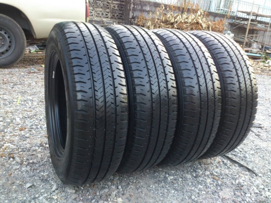 ขายยาง MAXXIS 205/70R15  ยางาสัปดาห์ที่34ปี15 ดอกยางหนาเต็มสดไม่แตกลายไม่ร้าวไม่มีปะสวยๆ จำนวน 1 ชุด