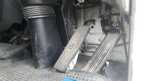 รถอีซุซุ 10 ล้อดั้ม FXZ 270 แรงม้า ปี 51.  ( รถวิ่ง 19x,xxx กม. )     สนใจติดต่อ  081 - 6079515