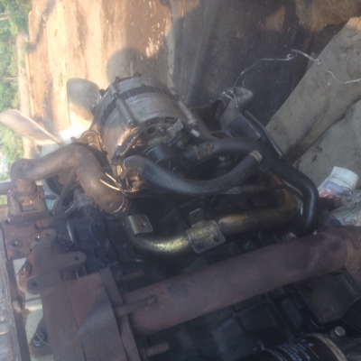 ขายเครื่องยนตร์เก่าญี่ปุ่น isuzu 2800 พร้อมเกียสภาพสวยสนใจติดต่อ 089-2579650