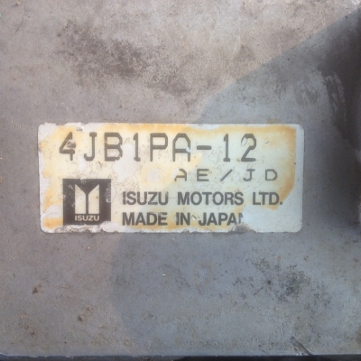 ขายเครื่องยนตร์เก่าญี่ปุ่น isuzu 2800 พร้อมเกียสภาพสวยสนใจติดต่อ 089-2579650