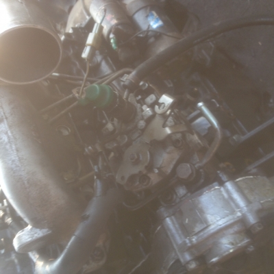 ขายเครื่องยนตร์เก่าญี่ปุ่น isuzu 2800 พร้อมเกียสภาพสวยสนใจติดต่อ 089-2579650