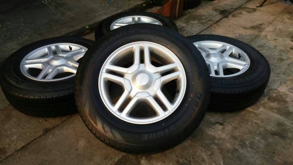 ล้อ isuzu blue power 1.9 ddi ขอบ 16 พร้อมยางป้ายแดงชุดล่ะ 16500