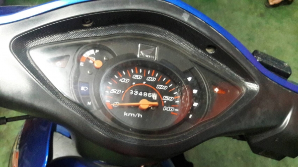 ขาย HONDA WAVE 100 S U-BOX ปี 49 สตาร์ทเท้า เครื่องดี เดิมๆ ชุดสีใช้ได้ ภาษีเพิ่งขาดไม่ไม่กี่วัน เล่มพร้อมชุดโอน