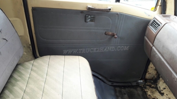 6 ล้อ HINO พื้นเรียบ FC174A   117 แรงม้า