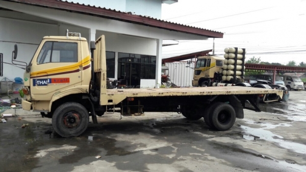 6 ล้อ HINO พื้นเรียบ FC174A   117 แรงม้า
