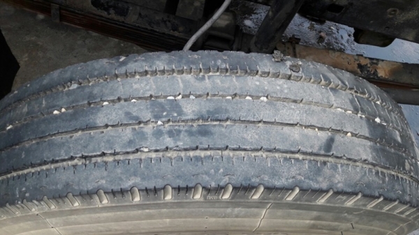 6 ล้อ HINO พื้นเรียบ FC174A   117 แรงม้า