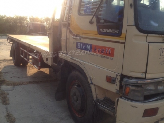 6 ล้อ HINO พื้นเรียบ