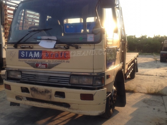 6 ล้อ HINO พื้นเรียบ