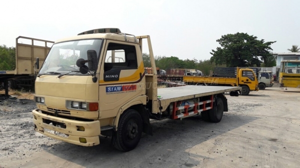 6 ล้อ HINO พื้นเรียบ ขนาด 120 แรงม้า ใช้แก๊ซ CNG ลงเล่มเรียบร้อย