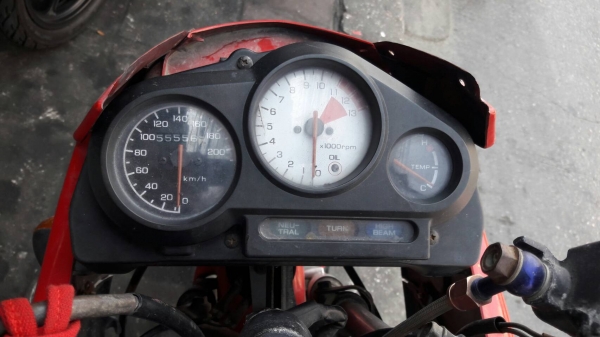 ขาย HONDA LS ปี 43 เครื่องดี เดิมๆ สภาพภายนอกตามรูป เล่มพร้อมชุดโอน ภาษีขาด 2 ปี กว่า อยู่เขตบางแค (หมู่บ้านเศรษฐกิจ) กรุงเทพฯ