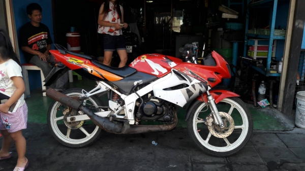 ขาย HONDA LS ปี 43 เครื่องดี เดิมๆ สภาพภายนอกตามรูป เล่มพร้อมชุดโอน ภาษีขาด 2 ปี กว่า อยู่เขตบางแค (หมู่บ้านเศรษฐกิจ) กรุงเทพฯ