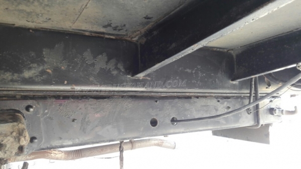 6 ล้อ HINO พื้นเรียบ