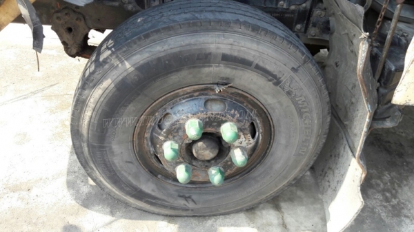 6 ล้อ HINO พื้นเรียบ