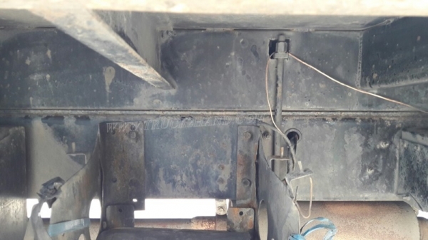 6 ล้อ HINO พื้นเรียบ