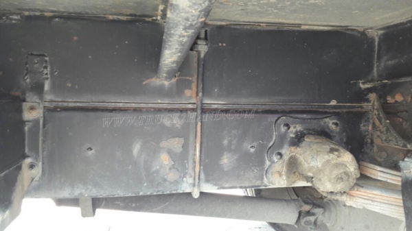 6 ล้อ HINO พื้นเรียบ