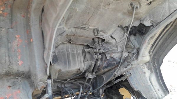 6 ล้อ HINO พื้นเรียบ