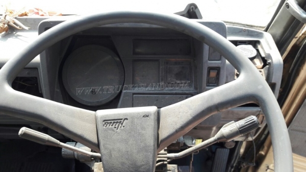 6 ล้อ HINO พื้นเรียบ