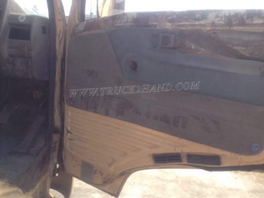 6 ล้อ HINO พื้นเรียบ