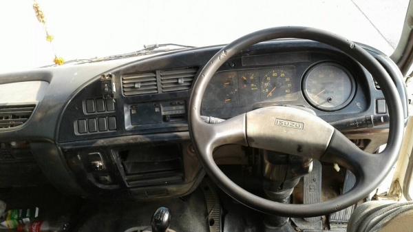 ขายคับสิบล้ออีสุ195เเรงปี39คัดซีเพลาเดียวทำ2เพลา