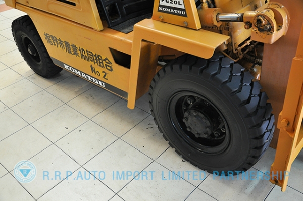 ขายรถโฟล์คลิฟท์มือสอง KOMATSU รุ่น FG20-100266 ราคา 155,000 บาท นำเข้าจากประเทศญี่ปุ่น 100\% ไม่เคยใช้งานในประเทศไทย