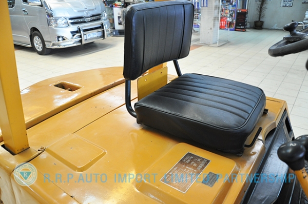 ขายรถโฟล์คลิฟท์มือสอง KOMATSU รุ่น FG20-100266 ราคา 155,000 บาท นำเข้าจากประเทศญี่ปุ่น 100\% ไม่เคยใช้งานในประเทศไทย