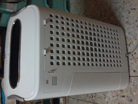 ขายเครื่องฟอกอากาศชาร์ปรุ่นใหม่สภาพดีพร้อมใช้งาน