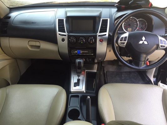 สีดำ เครื่องดีเซล 178แรงม้า" Pajero Sport 2.5GT 2011 สีดำ ขับ2ล้อ เกียร์ออโต้ เบาะคู่หน้าปรับไฟฟ้า ไมล์1แสน เพิ่มปรับเสียงที่พวงมาลัย รถเดิมๆไม่มีชน ช่างมาดูได้ก่อนตัดสินใจ เอกสารครบพร้อมโอน สีดำ เครื่องดีเซล 178แรงม้า" Pajero Sport 2.5GT 2011 สีดำ ขับ2ล้อ เกียร์ออโต้ เบาะคู่หน้าปรับไฟฟ้า ไมล์1แสน เพิ่มปรับเสียงที่พวงมาลัย รถเดิมๆไม่มีชน ช่างมาดูได้ก่อนตัดสินใจ เอกสารครบพร้อมโอน