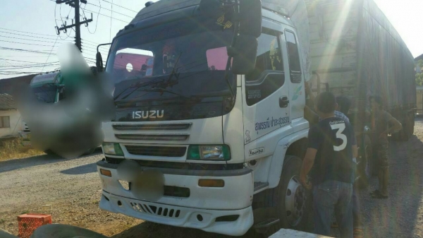 รถอีซูซุ 10 ล้อ หัวลาก GXZ  270 แรงม้า. ปี 47.  ( ขาย เฉพาะหัว. )   สนใจติดต่อ   081 - 6079515