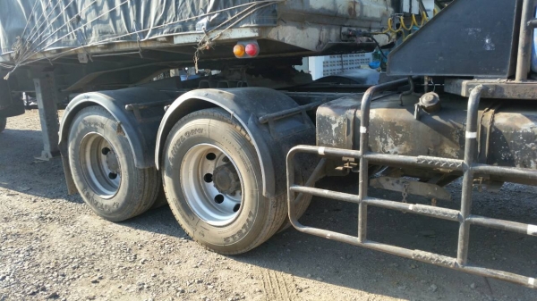 รถอีซูซุ 10 ล้อ หัวลาก GXZ  270 แรงม้า. ปี 47.  ( ขาย เฉพาะหัว. )   สนใจติดต่อ   081 - 6079515