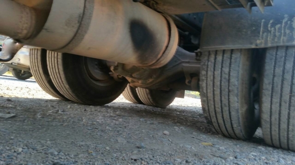 รถอีซูซุ 10 ล้อ หัวลาก GXZ  270 แรงม้า. ปี 47.  ( ขาย เฉพาะหัว. )   สนใจติดต่อ   081 - 6079515