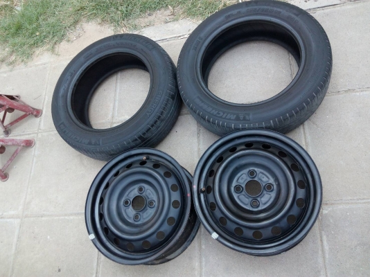 กะทะล้อ ขนาด 4 รู 100 พร้อมยาง มิชิลิน 175/65R15 ขอบ 15 มี 2 ล้อ tel.081-427-3941 ไอดีไลน์ 0814273941 กะทะล้อ ขนาด 4 รู 100 พร้อมยาง มิชิลิน 175/65R15 ขอบ 15 มี 2 ล้อ tel.081-427-3941 ไอดีไลน์ 0814273941