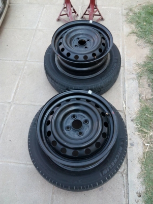 กะทะล้อ ขนาด 4 รู 100 พร้อมยาง มิชิลิน 175/65R15 ขอบ 15 มี 2 ล้อ tel.081-427-3941 ไอดีไลน์ 0814273941 กะทะล้อ ขนาด 4 รู 100 พร้อมยาง มิชิลิน 175/65R15 ขอบ 15 มี 2 ล้อ tel.081-427-3941 ไอดีไลน์ 0814273941