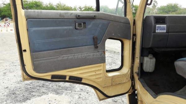 6 ล้อ HINO พื้นเรียบ รถfc114  120 แรงม้า