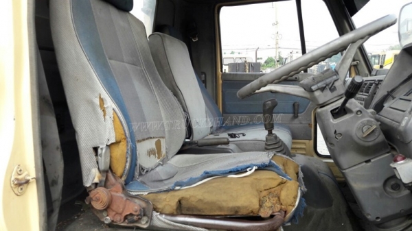 6 ล้อ HINO พื้นเรียบ รถfc114  120 แรงม้า