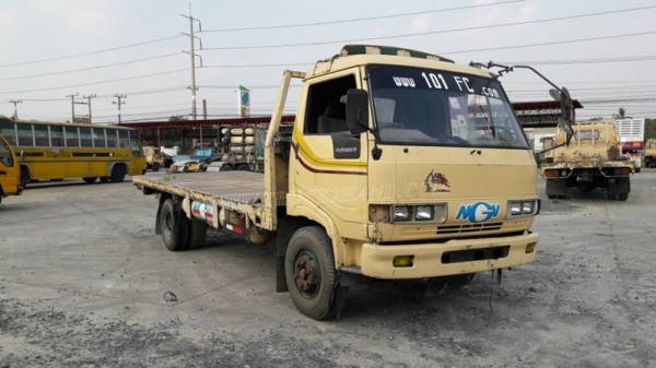 6 ล้อ HINO พื้นเรียบ รถfc114  120 แรงม้า