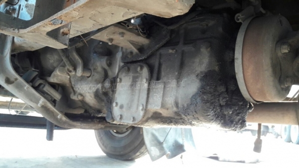 6 ล้อ HINO พื้นเรียบ