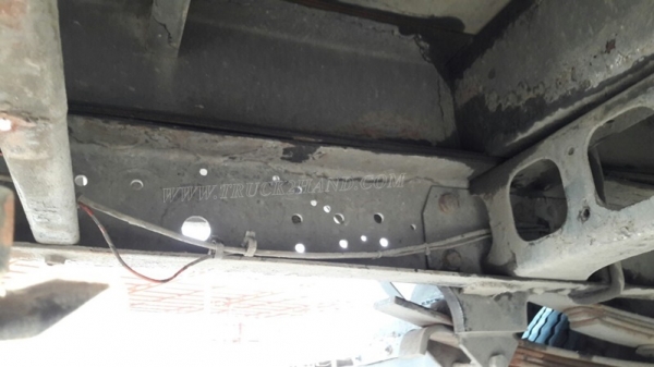 6 ล้อ HINO พื้นเรียบ