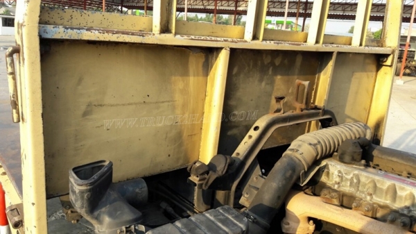 6 ล้อ HINO พื้นเรียบ