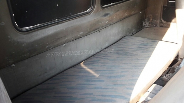 6 ล้อ HINO พื้นเรียบ