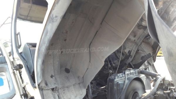 6 ล้อ HINO พื้นเรียบ