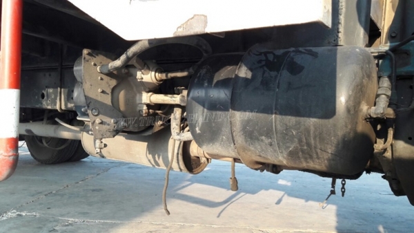 6 ล้อ HINO พื้นเรียบ