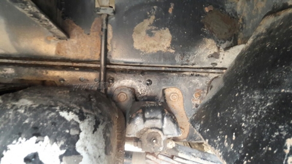 6 ล้อ HINO พื้นเรียบ