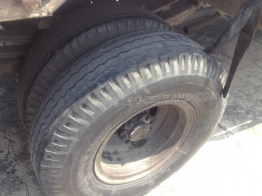 6 ล้อ HINO พื้นเรียบ