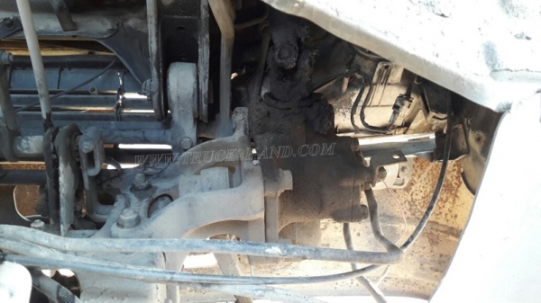 6 ล้อ HINO พื้นเรียบ