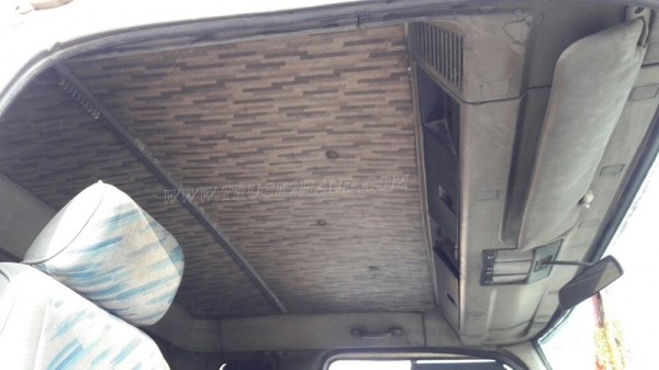 6 ล้อ HINO พื้นเรียบ