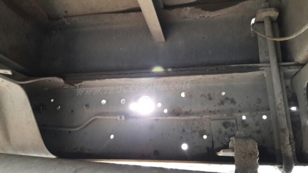 6 ล้อ HINO พื้นเรียบ