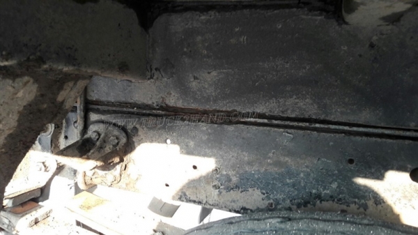 6 ล้อ HINO พื้นเรียบ