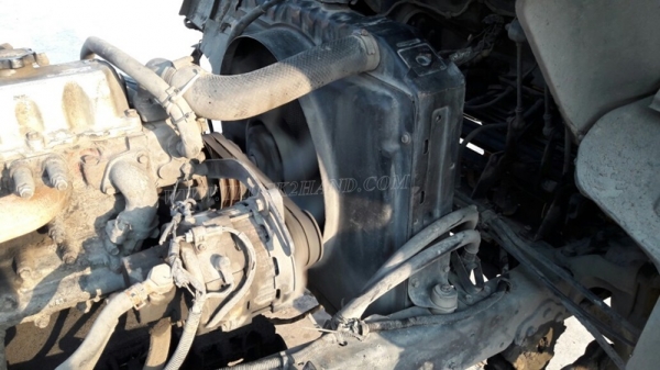 6 ล้อ HINO พื้นเรียบ